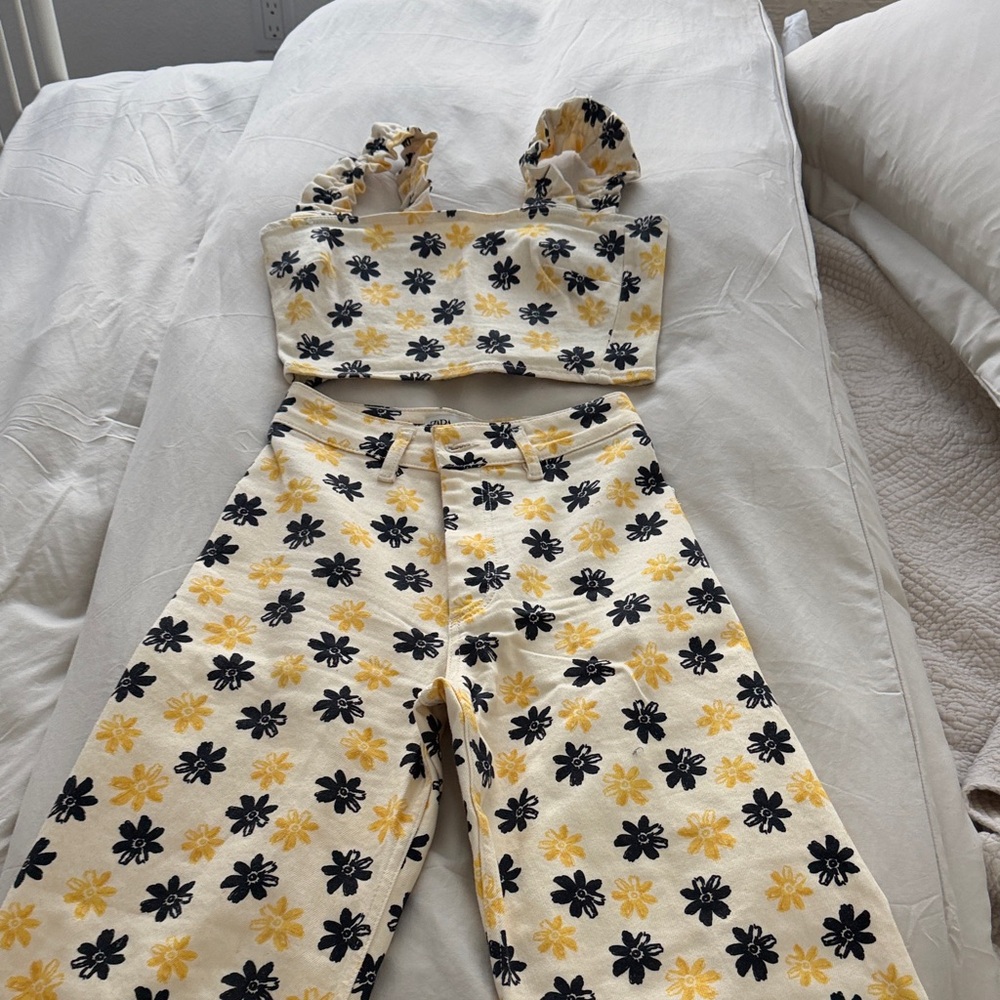 Zara Yellow and Black Floral Wide Leg Jeans